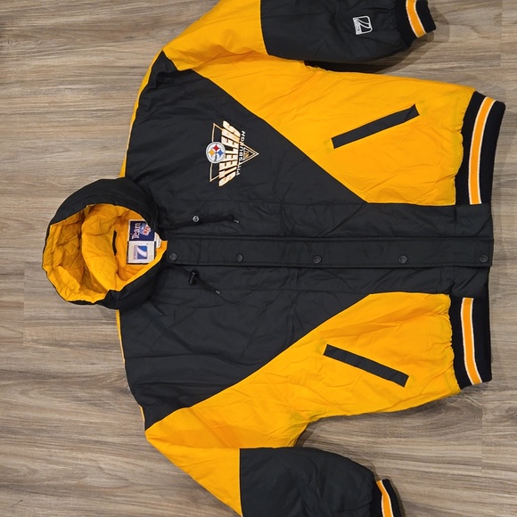 Pittsburgh Steelers Logo 7 Team NFL Jacket NWOT